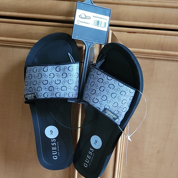 Guess Shoes - NWT GUESS  Slides Size 9